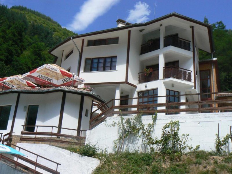 Семеен Хотел Рибарската Хижа - Снимка 1