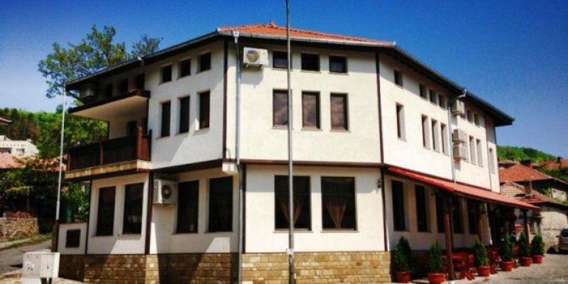 Семеен Хотел Антик - Снимка 0