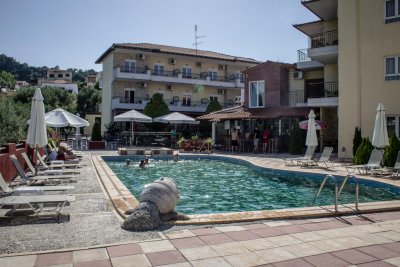 Ilios Hotel - Снимка 4