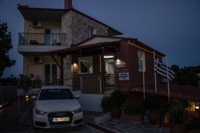Ilios Hotel - Снимка 8