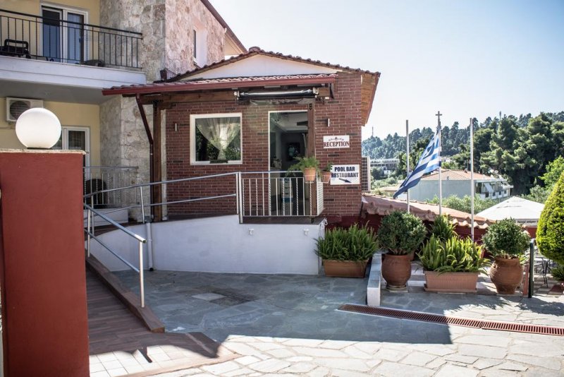 Ilios Hotel - Снимка 3