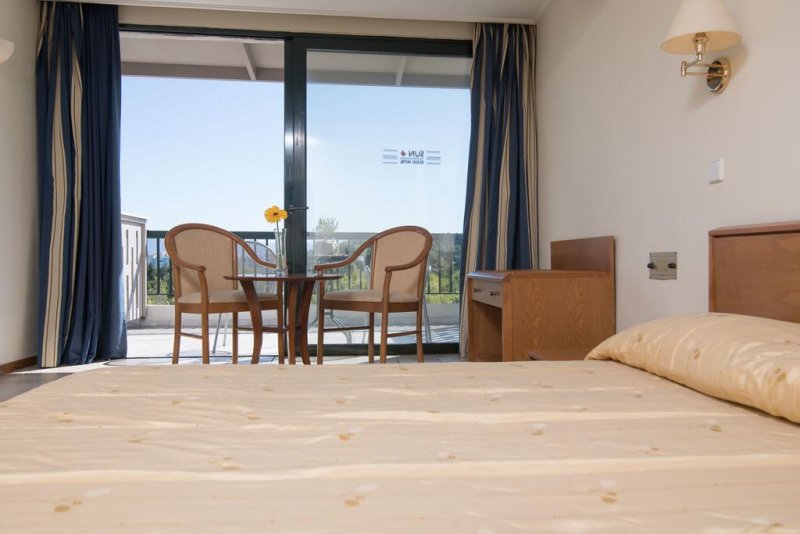 Sun Beach Hotel - Снимка 3