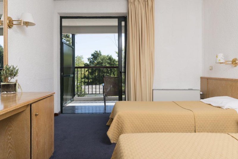 Sun Beach Hotel - Снимка 2