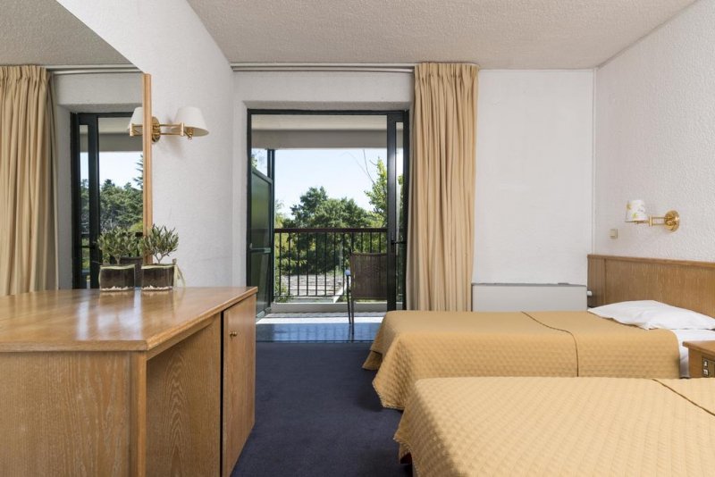 Sun Beach Hotel - Снимка 3