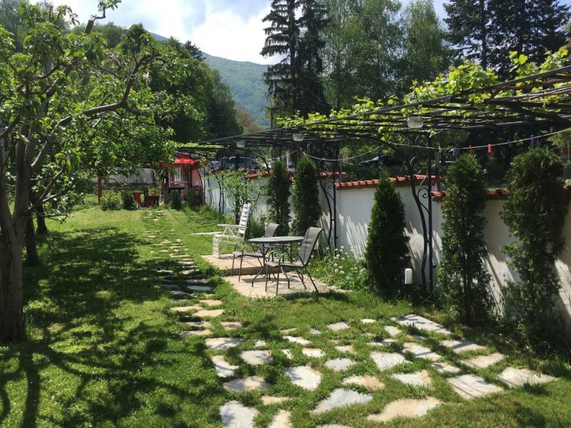 Къща за гости Кот Гардън - Снимка 10