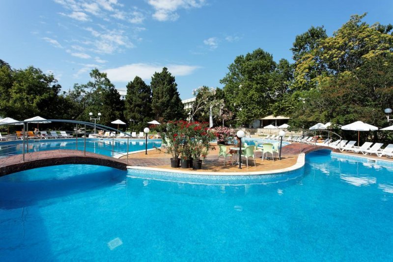 Хотел Лебед - Снимка 0