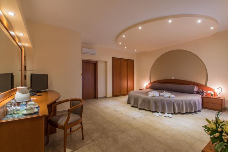 Alexandros Palace - Снимка 9