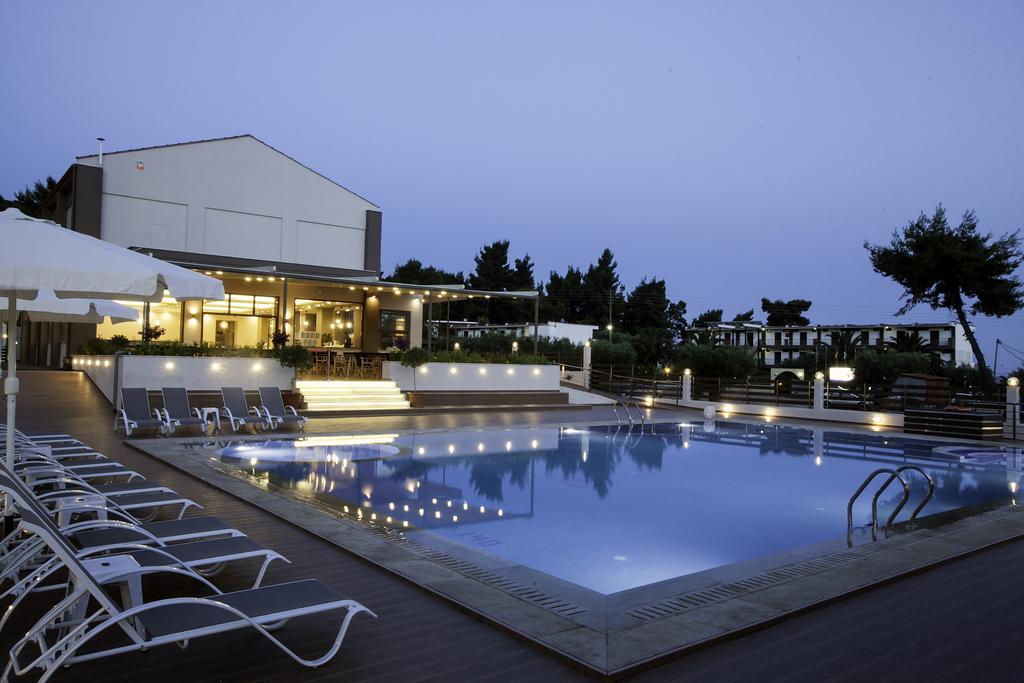 5 нощувки със закуски и вечери в хотел Simeon 3*, Халкидики, Гърция през Юли! - Снимка 28