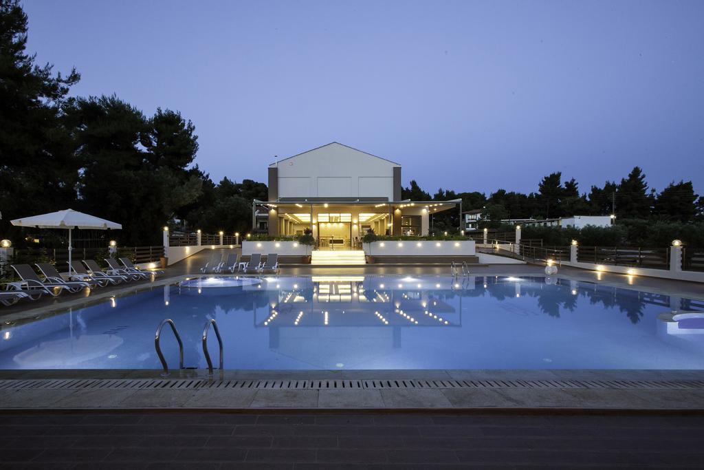 5 нощувки със закуски и вечери в хотел Simeon 3*, Халкидики, Гърция през Юли! - Снимка 1