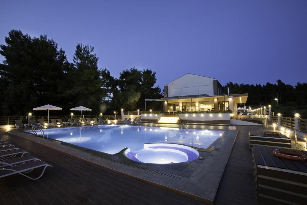 5 нощувки със закуски и вечери в хотел Simeon 3*, Халкидики, Гърция през Юли! - Снимка 23