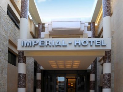  Imperial Hotel - Снимка 1