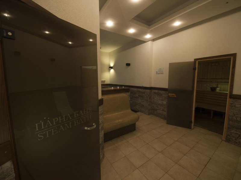 Грийн Лайф Фемили Апартмънтс - Снимка 5