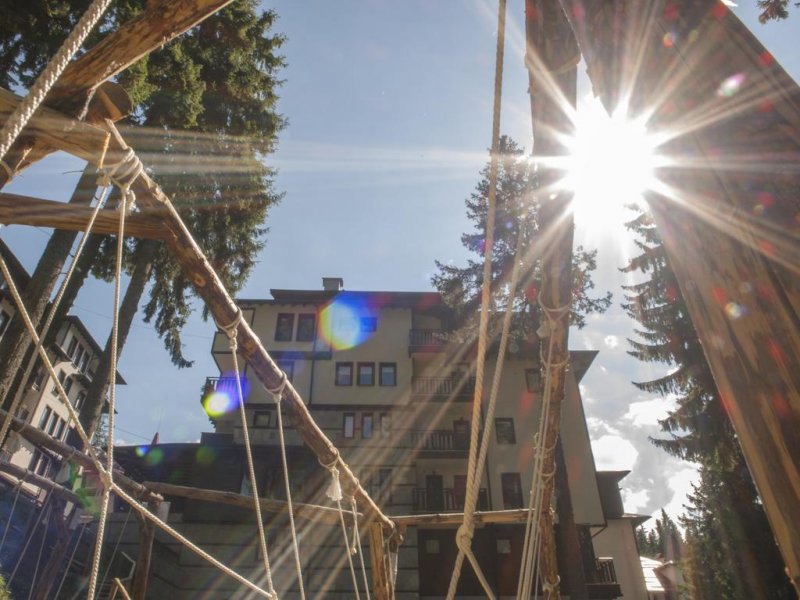 Грийн Лайф Фемили Апартмънтс - Снимка 11