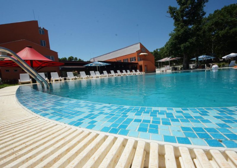 Хотел Нева - Снимка 0