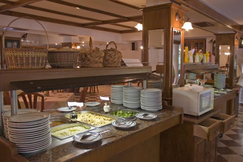 Хотел Естрея Палас - Снимка 4