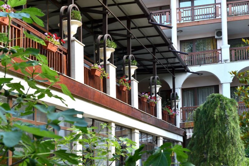 Хотел Естрея Палас - Снимка 4