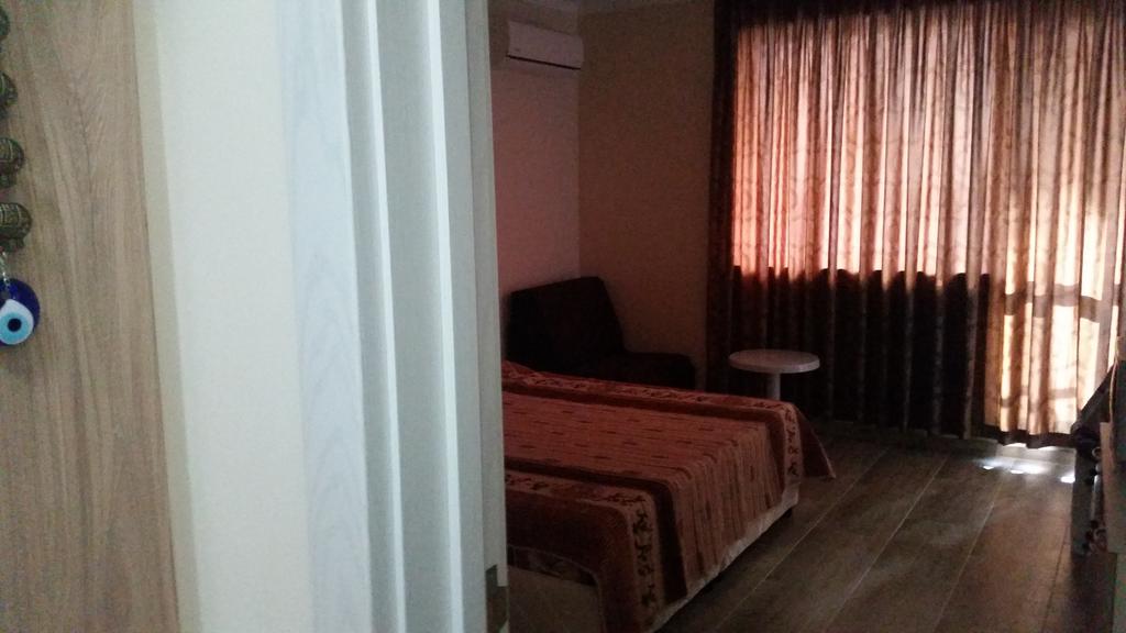 Нощувка за четирима в апартамент + басейн от хотел Дара***, Приморско - Снимка 12