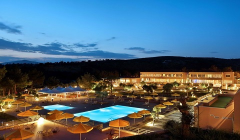 5 нощувки със закуски и вечери в хотел Royal Paradise 5*, о.Тасос, Гърция през Април и Май!