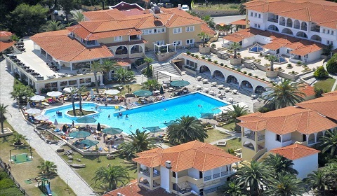 През Август: 4 нощувки, All Inclusive в Aristoteles Beach Hotel 4*, Халкидики, Гърция през Август! Дете до 11,99г. - безплатно!