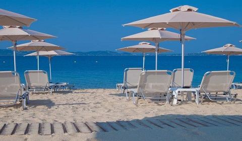 4 нощувки със закуски и вечери или All Inclusive в хотел Aristoteles Holiday Resort & Spa 4*, Халкидики, Гърция през Август!