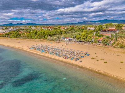 Ранни записвания: 5 нощувки със закуски и вечери в хотел Coral Blue Beach 3*, Халкидики, Гърция през Август и Септември!