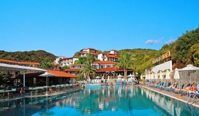 През Септември: 3 нощувки, All Inclusive в хотел Bomo Aristoteles Holiday Resort & Spa 4*, Халкидики, Гърция!