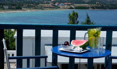 Ранни резервации: 5 нощувки със закуски и вечери в хотел Agionissi Resort 4*, о.Амуляни, Гърция през Юни и Юли!