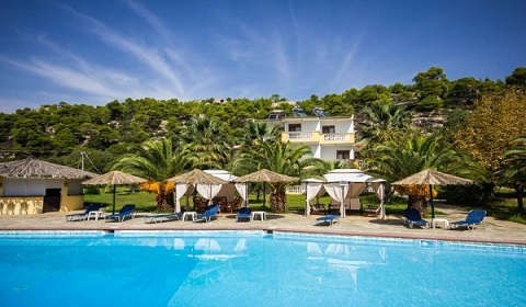 Ранни резервации: 3 нощувки със закуски и вечери в хотел Koviou Holiday Village 3*, Никити, Халкидики, Гърция през Май!