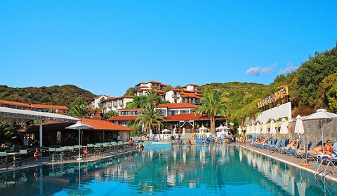 Ранни резервации: 3 нощувки, All Inclusive в Aristoteles Holiday Resort & Spa 4*, Халкидики, Гърция през Май!