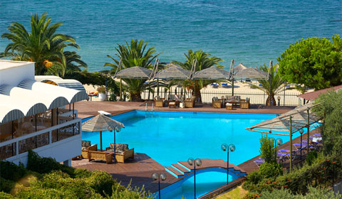 5 нощувки със закуски в хотел Kamari Beach 3*, о.Тасос, Гърция през Септември!