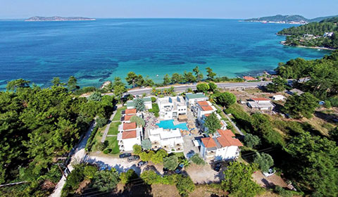 3 нощувки със закуски и вечери в Esperides Sofras Hotel 3*, о.Тасос, Гърция през Май и Юни!