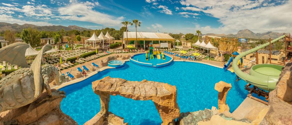 Семейна почивка в Magic Robin Hood Resort 4*, Испания! 5 нощувки, All Inclusive, самолетен билет и трансфер!