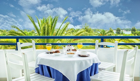 Ранни резервации: 5 нощувки със закуски и вечери или All Inclusive в хотел Port Marina 3*, Халкидики, Гърция през Май и Юни!