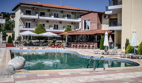 Ранни резервации: 5 нощувки със закуски и вечери в Ilios Hotel 3*, Криопиги, Халкидики, Гърция през Юни или Септември!