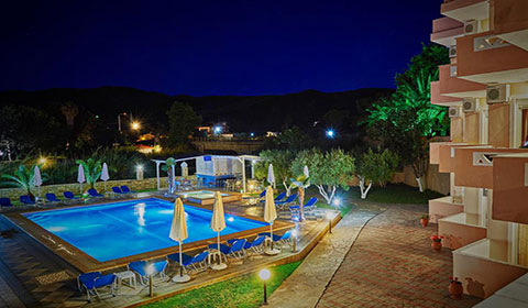 3 нощувки със закуски и вечери в хотел Stefani 2*, халкидики, Гърция през Юни!