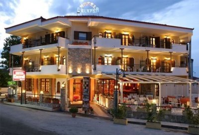 ЛЯТО, ХАЛКИДИКИ, CALYPSO HOTEL 3*: нощувка със Закуска в двойна Икономична стая - 69 лв. За Двама + Дете до 5.99 год