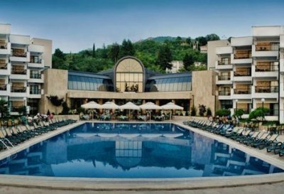 НОВА ГОДИНА в ОХРИД, SILEKS 4*: ТРАНСПОРТ + 3 нощувки със закуски и ВЕЧЕРИ + ПРАЗНИЧНА ВЕЧЕРЯ + Туристическа програма в Скопие, Охрид и манастира Свети Наум само за 439 лв. на ЧОВЕК