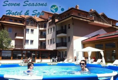 Спа в БАНЯ, Seven Season Hotel & SPA: САМО 40 лв. за Нощувка в Студио със Закуска или Нощувка в Студио със Закуска и ВЕЧЕРЯ за 50 лв. + Вътрешен и Външен Минерален БАСЕЙН и Сауна