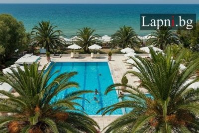 ГЪРЦИЯ, Халкидики, Kassandra Mare Hotel 4* на брега на морето: нощувка със Закуска и Вечеря в двойна Стандартна стая - 117 лв. За Двама + Дете до 11.99 год. + Безплатни чадъри и шезлонги на плажа!