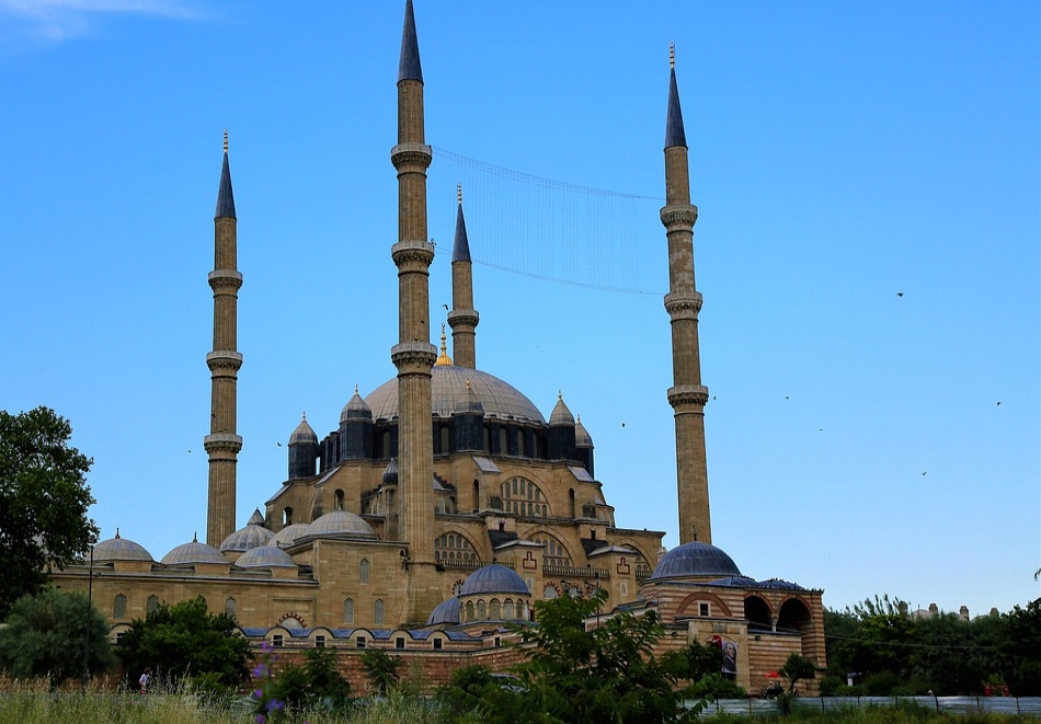 Екскурзия до Одрин, Турция! Транспорт, богата туристическа и шопинг програма от  Караджъ Турс