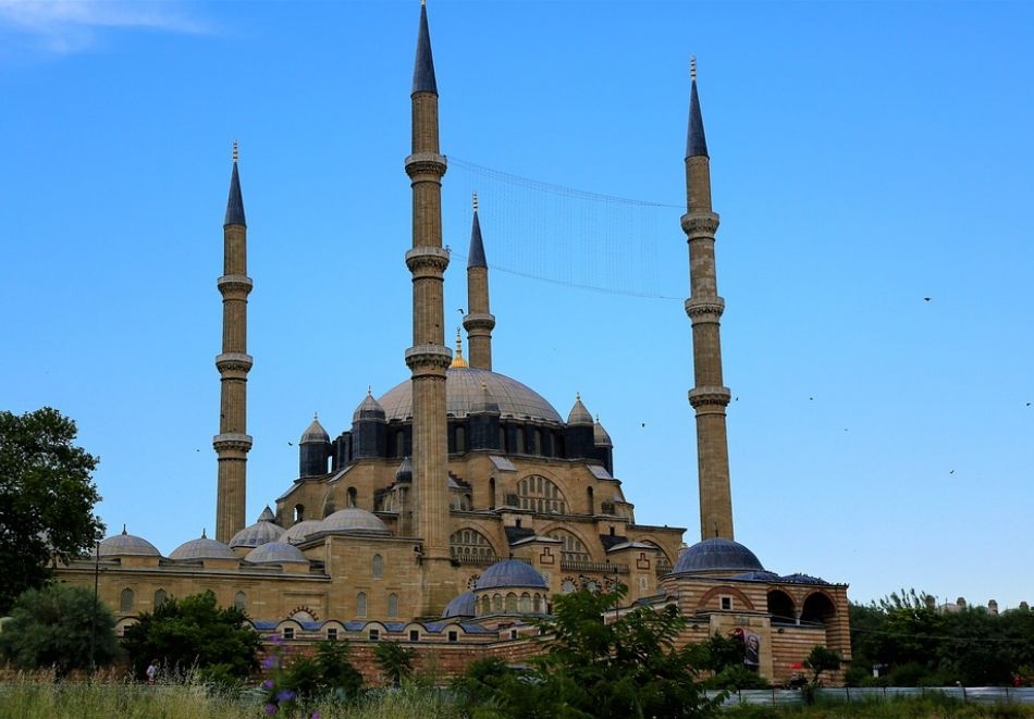 Екскурзия до Одрин: Транспорт + 1 нощувка със закуска на човек от ТА Надрумтур