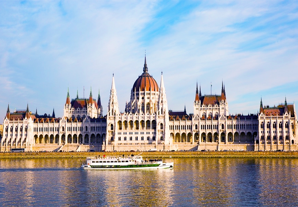 Екскурзия до  Будапеща! 2 нощувки със закуски на човек + транспорт от Еко Тур + възможност за посещение на Сентендре, Вишеград и Естергом за средновековения фестивал от Еко Тур