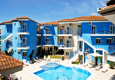Май и юни в Афитос, Гърция! Нощувка на човек със закуска + басейн в хотел Stratos***