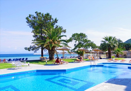 От 04.06 до 10.07  на самия плаж в Скала-Рахониу, о. Тасос! Нощувка със закуска и вечеря + частен плаж и басейн от хотел Rachoni Bay Resort
