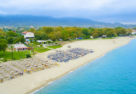 Топ сезон на брега на морето в Олимпийската Ривиера! Нощувка със закуска и вечеря + басейн в хотел Sun Beach Platamon, Пиера, Гърция!