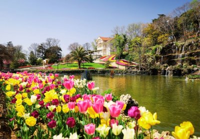 Фестивал на лалето в Истанбул, Турция: Автобусен транспорт + 2 или 3 нощувки на човек със закуски + Бонус посещение на парк Емиргян и панорамна обиколка на Истанбул