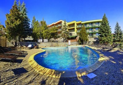 Делничен All inclusive за ДВАМА в хотел Виталис, Пчелински бани, до Костенец