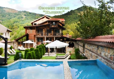 Май в Рибарица! 2+ нощувки на човек със закуски, обеди и вечери от Семеен хотел Къщата***