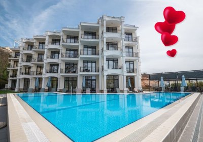 Свети Валентин в Балчик: 2 нощувки за двама със закуски и вечери, едната романтична + релакс зона от Комплекс Самара