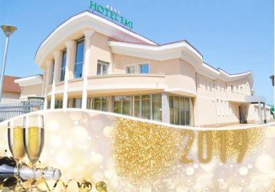 Нова година в хотел EMI**** Струмица, Македония! 2 нощувки на човек със закуски и вечери + Новогодишен куверт и транспорт
